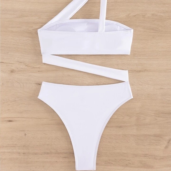 Shein Women's One Piece Swimsuit Sexy Asymmetric Pure Color Mono-Bikini - Picture 3 of 5